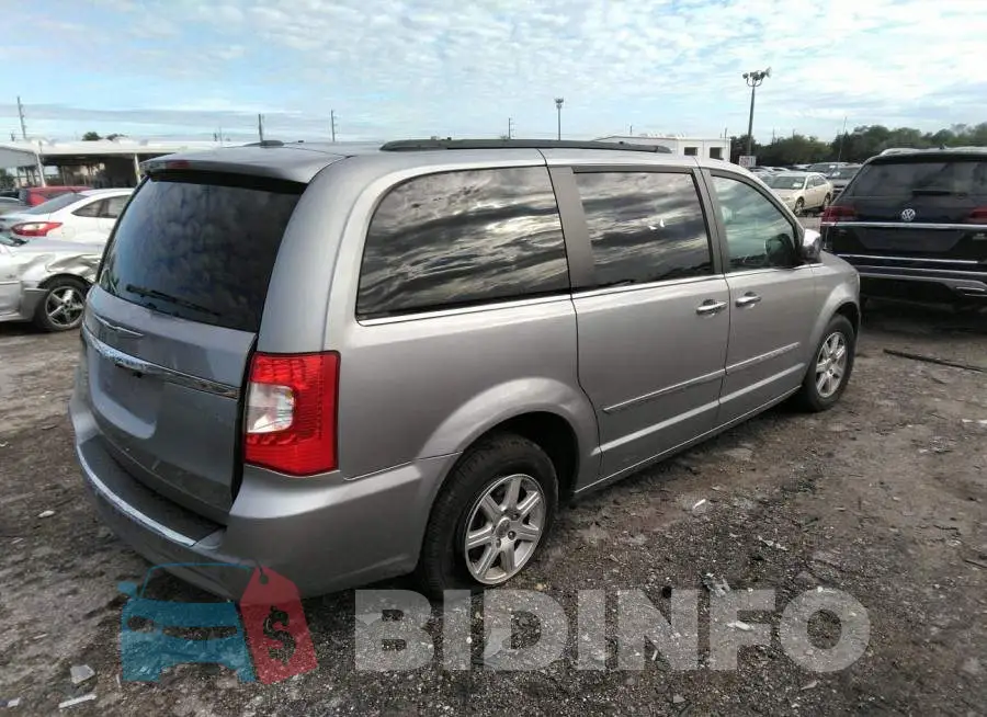 2C4RC1BG2DR554568 Photo# 4