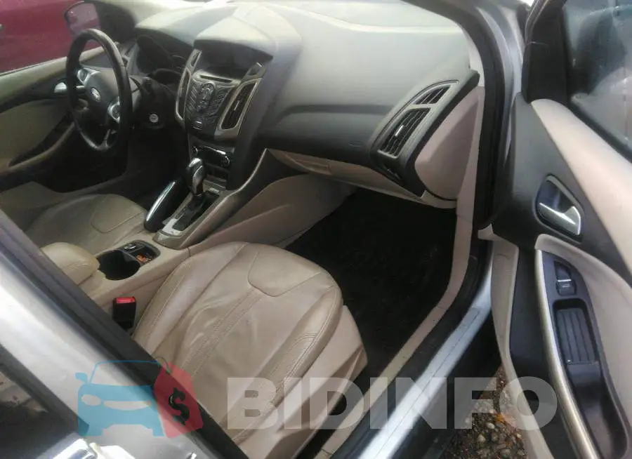 1FAHP3M29CL399477 Photo# 5