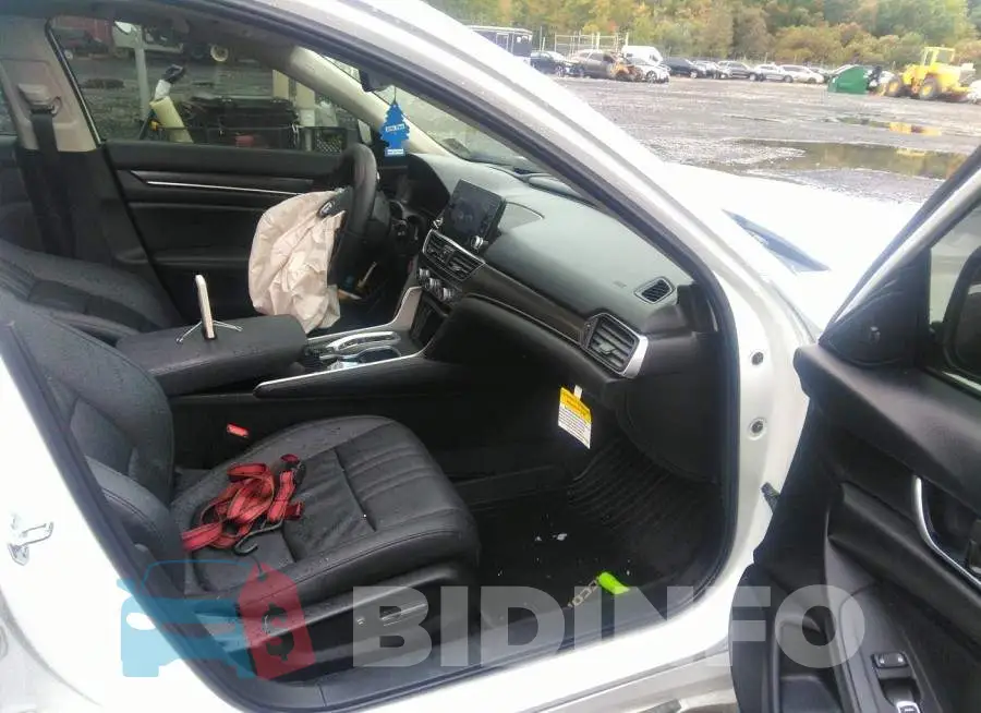 1HGCV2F9XNA008819 Photo# 5