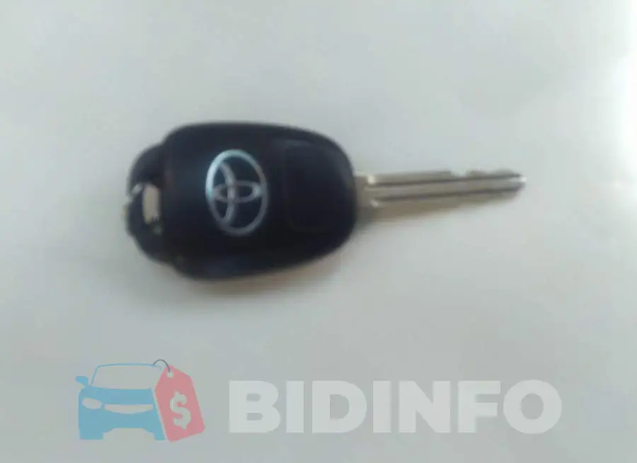 4T1BF1FK2HU815287 Photo# 11
