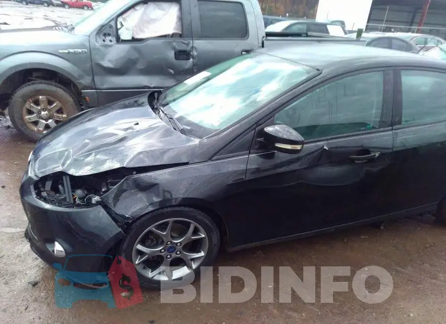 1FADP3F22EL371910 Photo# 6