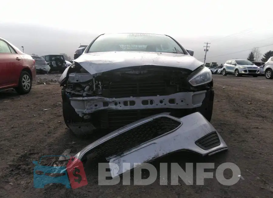 1FADP3F2XHL256136 Photo# 6