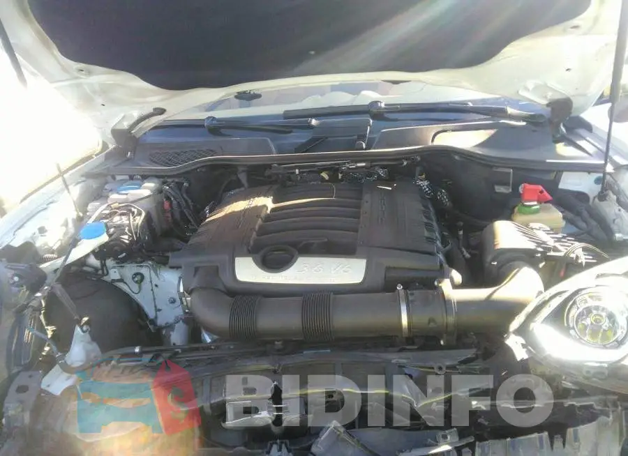 WP1AA2A29GLA10336 Photo# 10