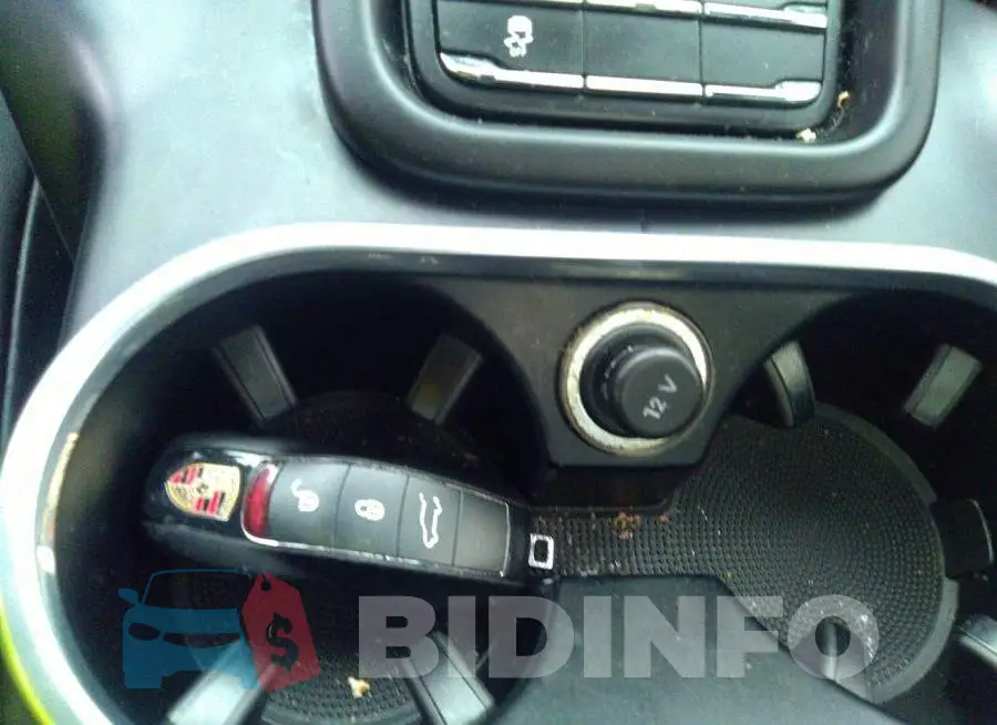 WP1AA2A29GLA10689 Photo# 11