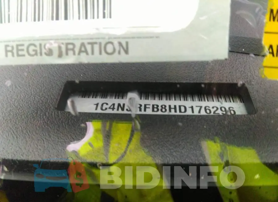 1C4NJRFB8HD176296 Photo# 9