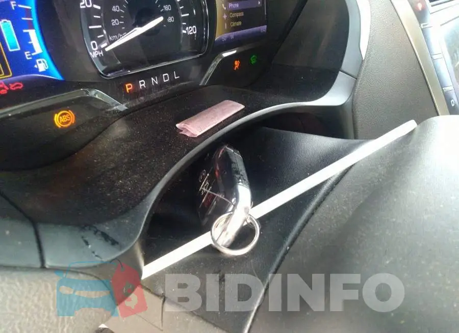 3LN6L2LU9DR809042 Photo# 11