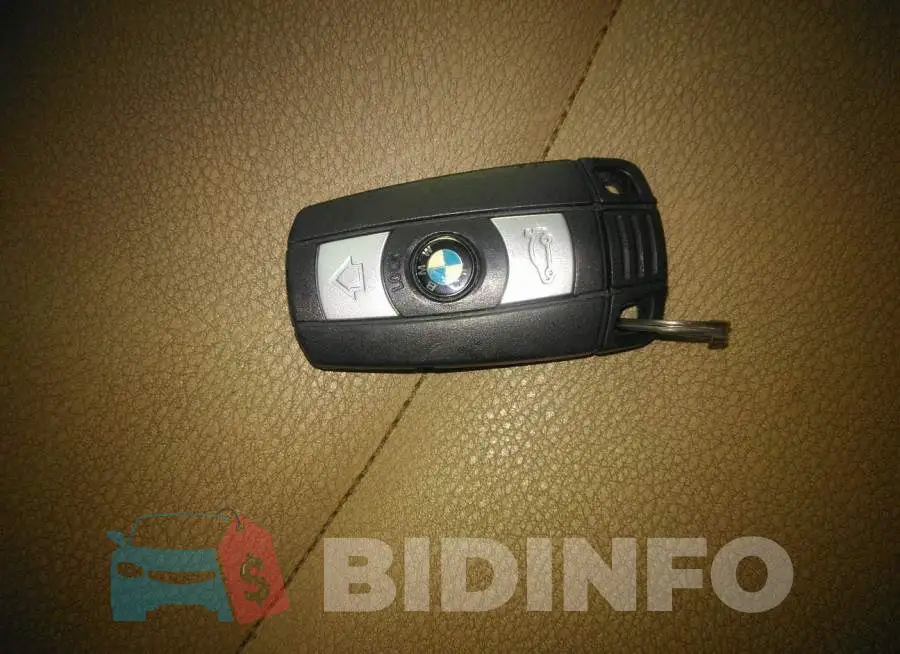 WBAVM1C56DVW41750 Photo# 11