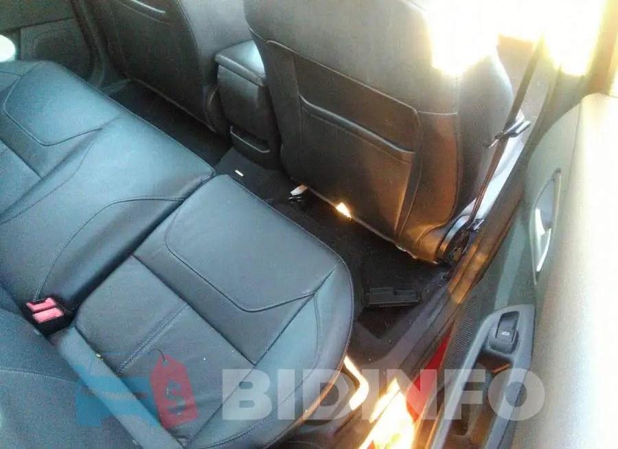 1FADP3K20FL247190 Photo# 8