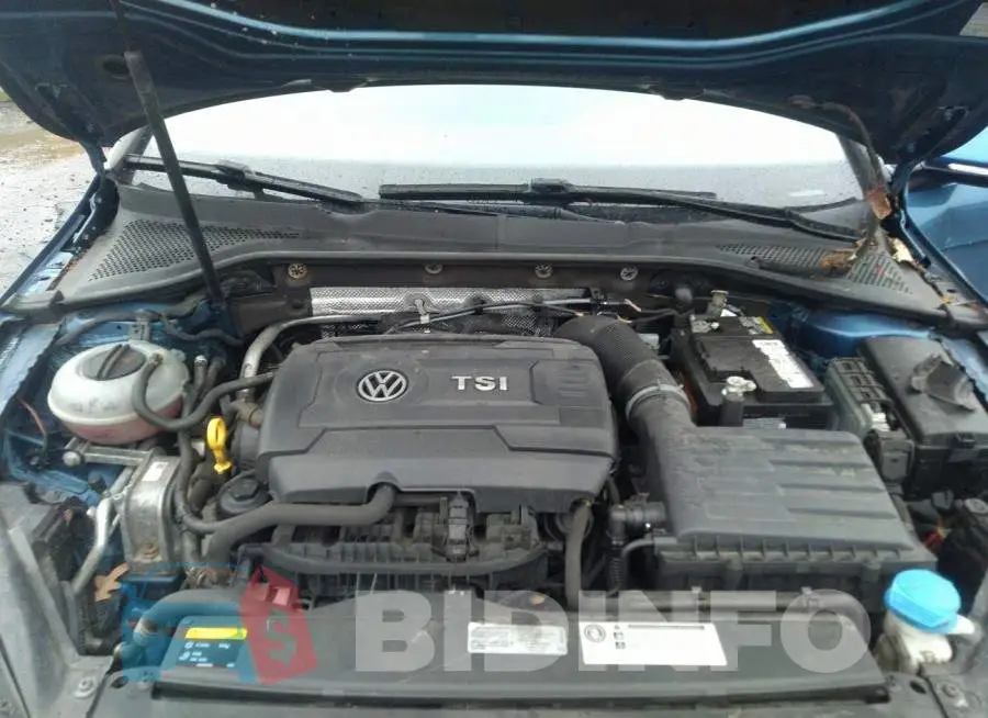 3VW217AU2FM020026 Photo# 10