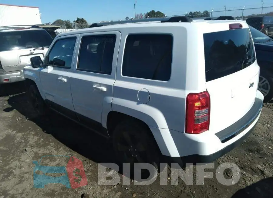 1C4NJPFB3CD690683 Photo# 3