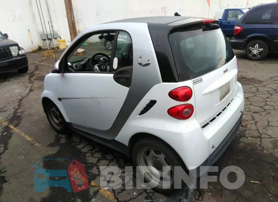 WMEEJ3BA3EK777232 Photo# 3