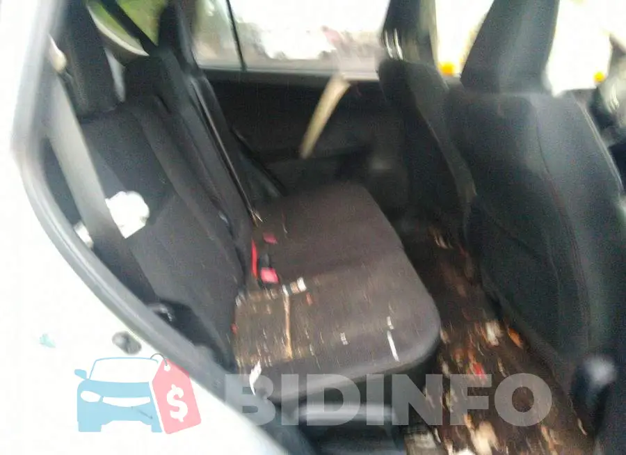 JTMRFREV6DD018077 Photo# 8