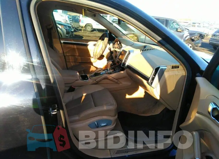 WP1AA2A29DLA12244 Photo# 5