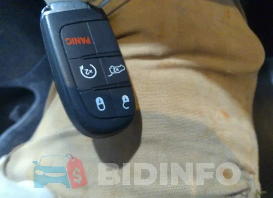 1C4RJFBG1FC768319 Photo# 11