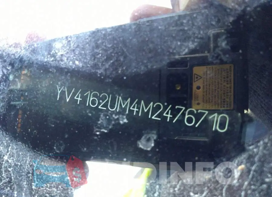 YV4162UM4M2476710 Photo# 9