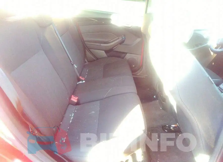 1FADP3M20HL229675 Photo# 8