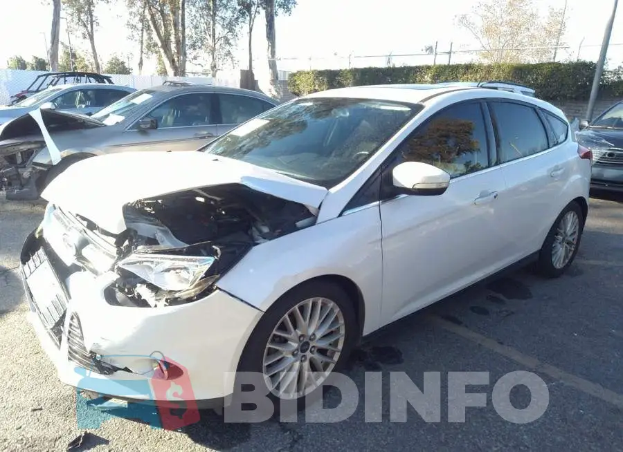 1FADP3N21EL281827 Photo# 2