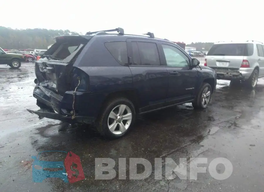 1C4NJCBB2CD665692 Photo# 4
