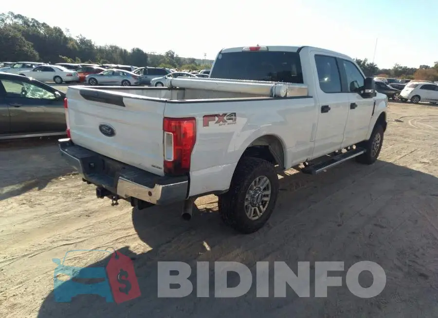 1FT7W2B67JEB39864 Photo# 4