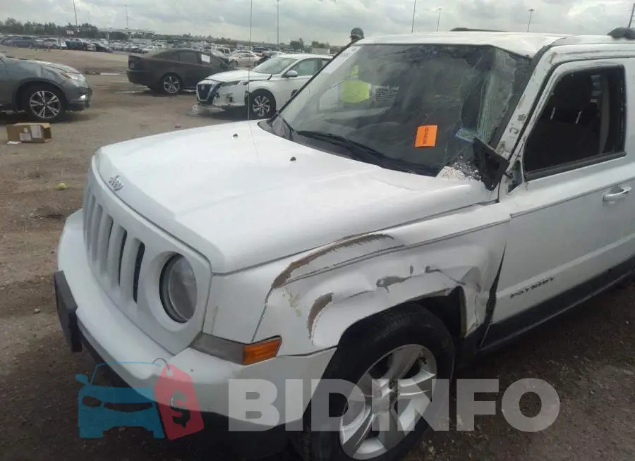 1C4NJPBBXGD537455 Photo# 6