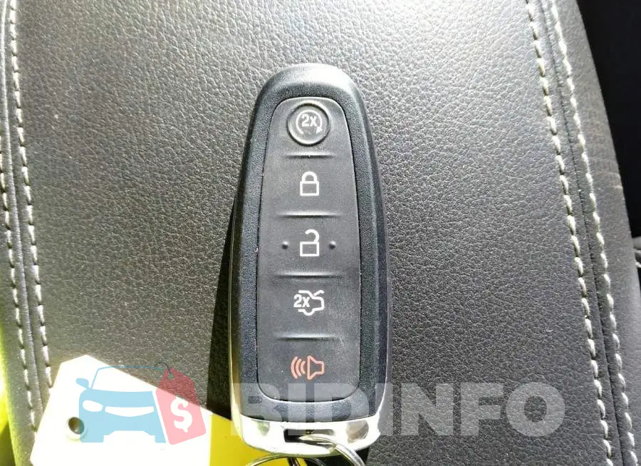 1FMCU0J91DUD09310 Photo# 11
