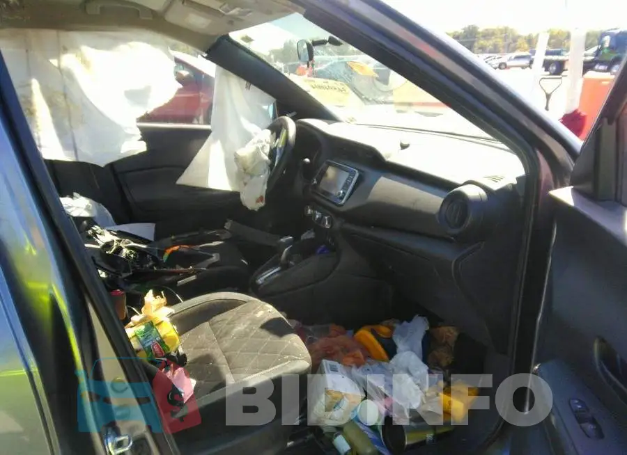 3N1CP5CU5JL529794 Photo# 5