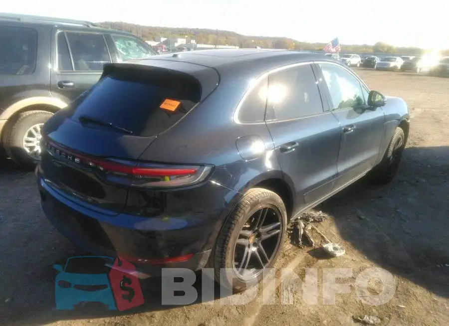 WP1AA2A55MLB01867 Photo# 4