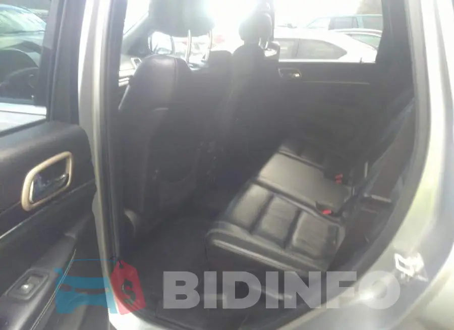 1C4RJFBG3EC385819 Photo# 8