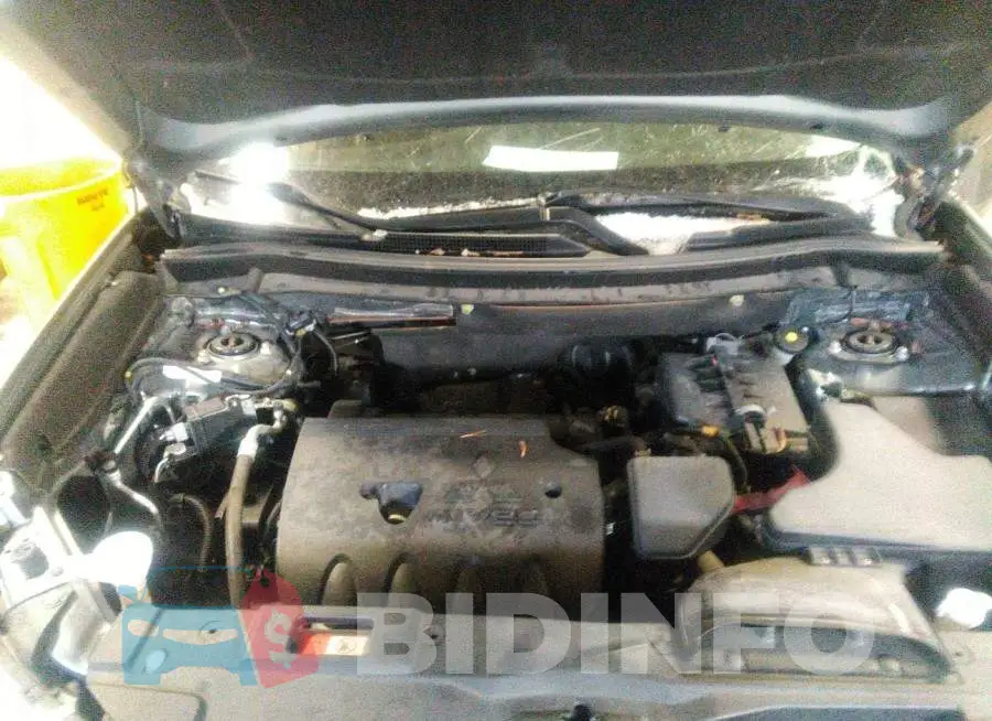 JA4AD3A37LZ021389 Photo# 10