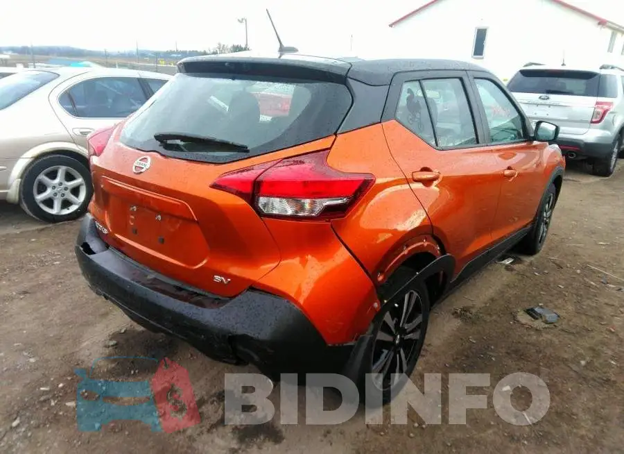 3N1CP5CU2JL533169 Photo# 4