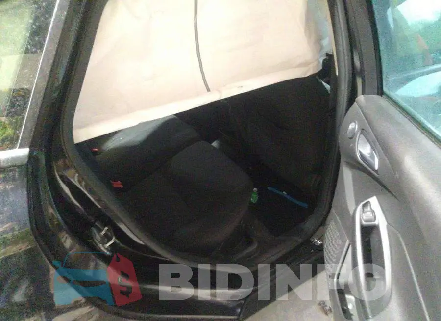 1FADP3M26HL298452 Photo# 8