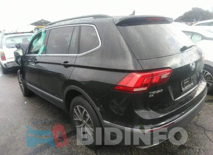 3VV3B7AX3LM131017 Photo# 3