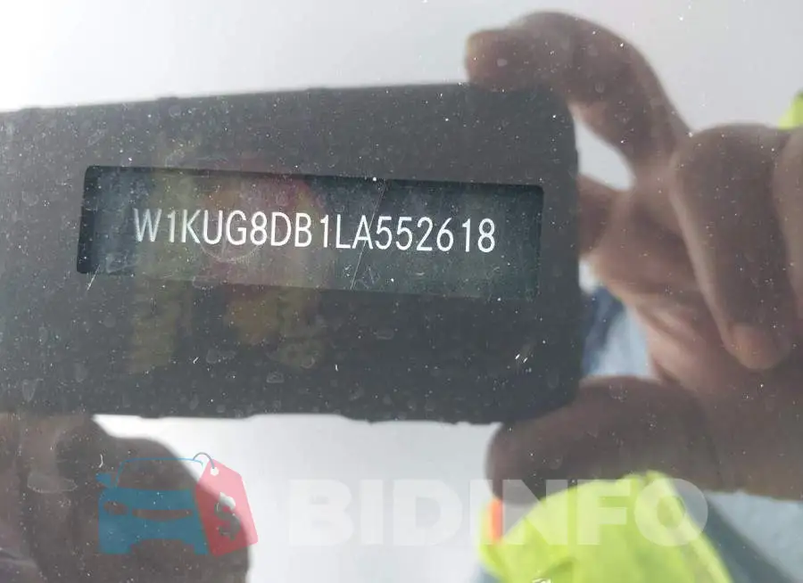 W1KUG8DB1LA552618 Photo# 9