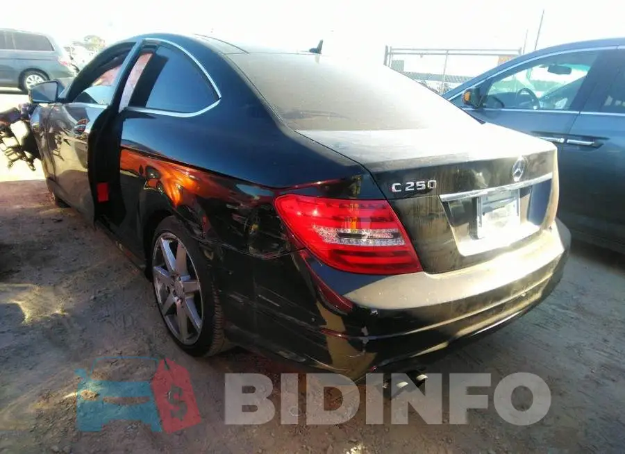 WDDGJ4HB9DF943277 Photo# 3