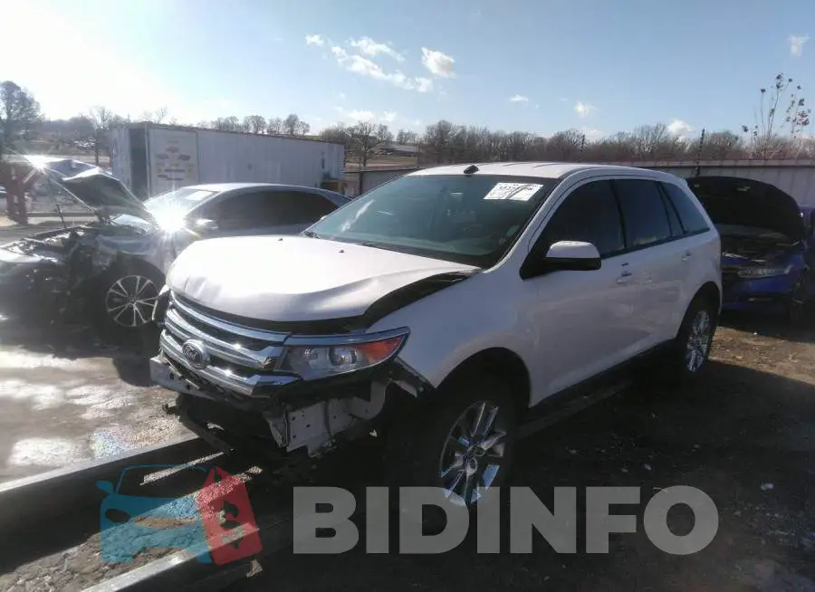 2FMDK3JC3DBA68041 Photo# 2
