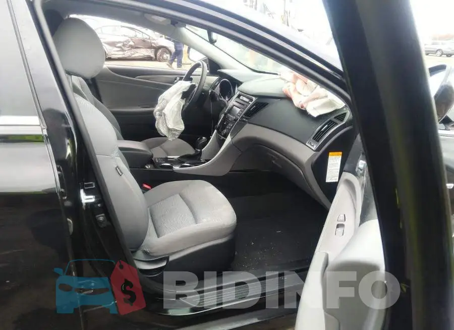 KMHEC4A45EA117821 Photo# 5