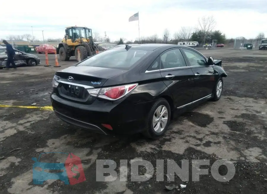 KMHEC4A45EA117821 Photo# 4