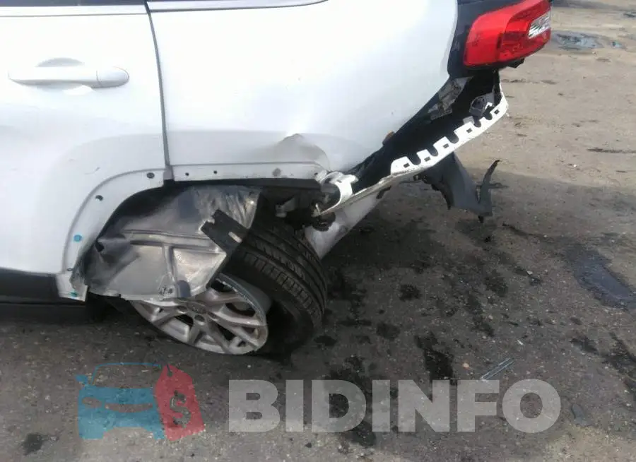 1C4PJLCB2FW611597 Photo# 6