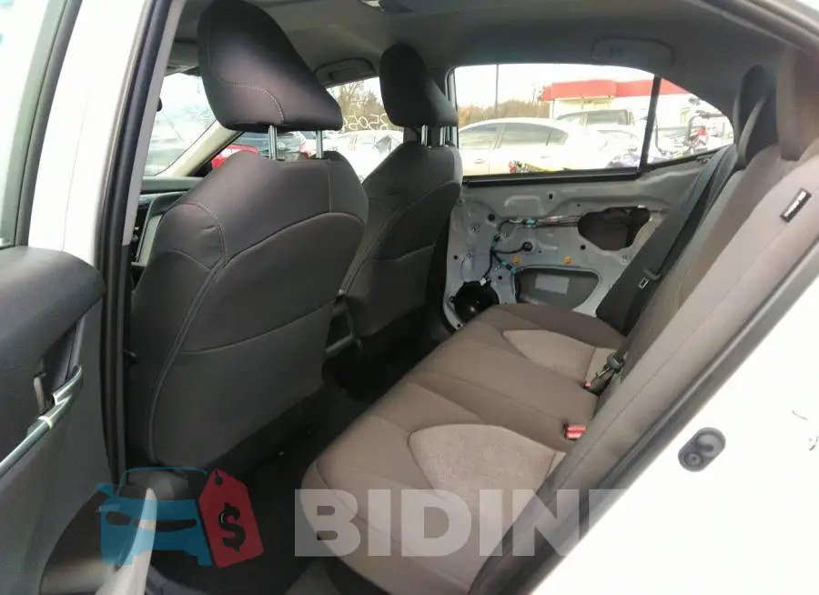4T1C31AK1NU576511 Photo# 8