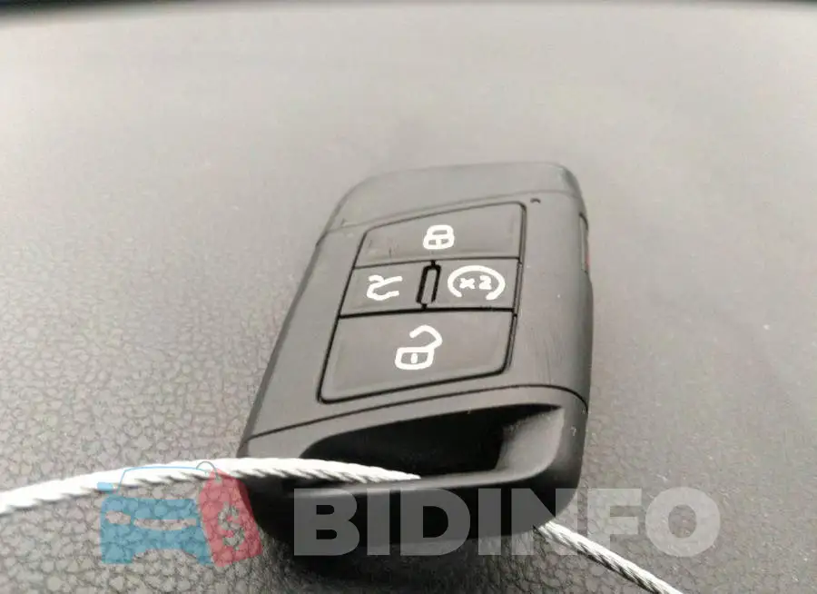 1V2SR2CA2KC586201 Photo# 11