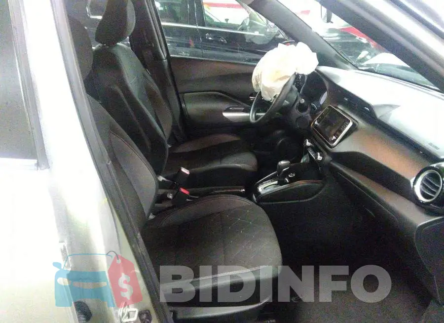 3N1CP5CU4KL548502 Photo# 5
