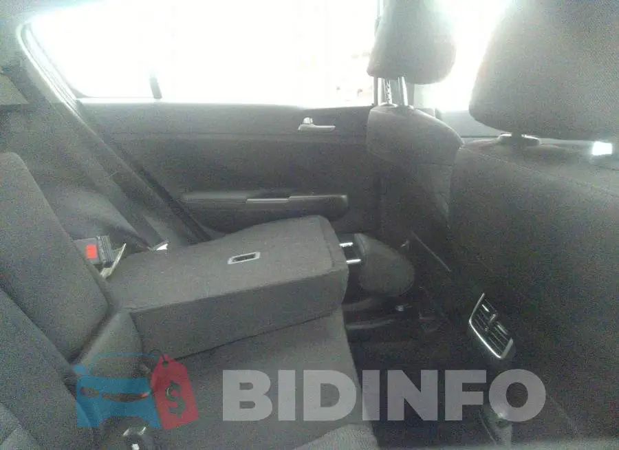 KNDPMCAC5L7670782 Photo# 8