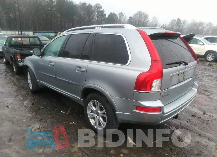 YV4952CY1D1633917 Photo# 3
