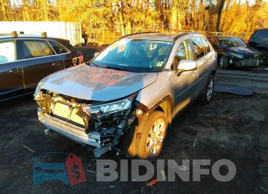 2T3A1RFV8MC220661 Photo# 2