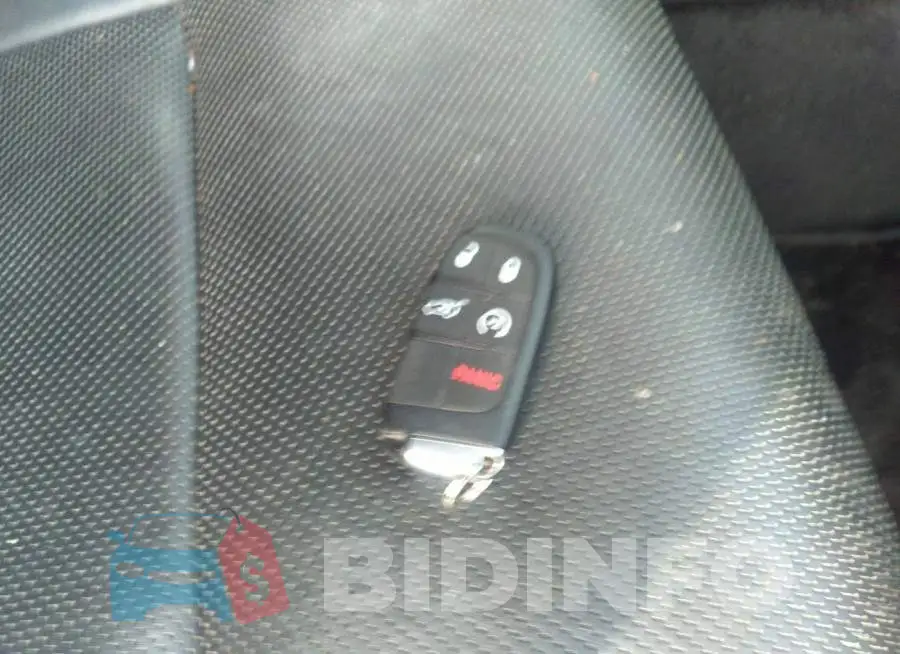 1C4RJFCT3EC402436 Photo# 11