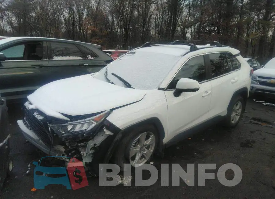 2T3P1RFVXMC217917 Photo# 2