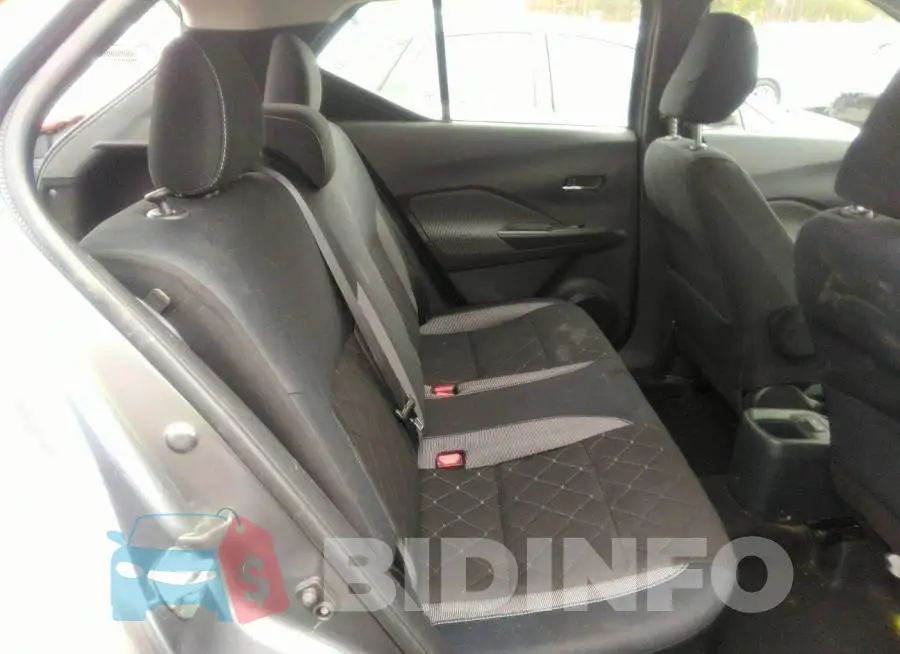 3N1CP5CU5JL543193 Photo# 8