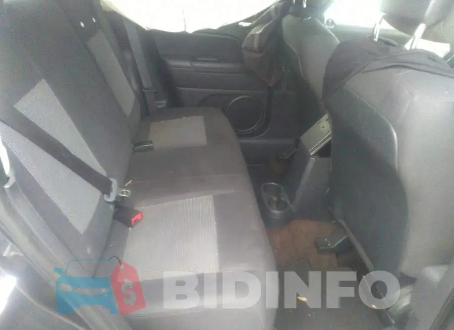 1C4NJPBB8FD297787 Photo# 8