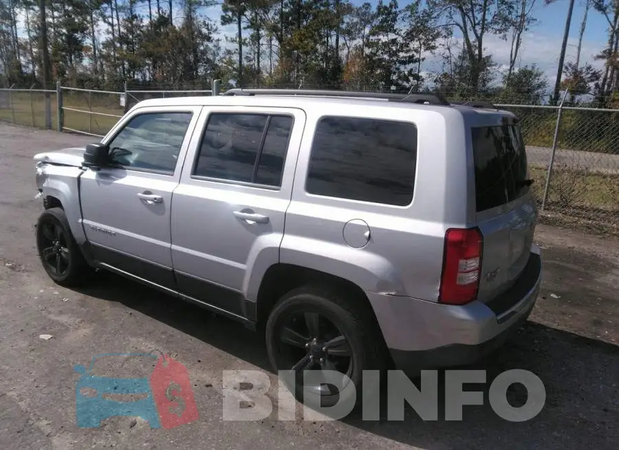 1C4NJRFB0DD158160 Photo# 3