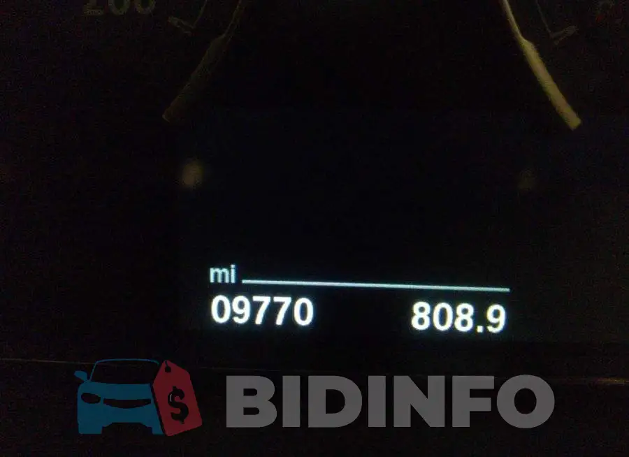 WBS8M9C52J5J77925 Photo# 7
